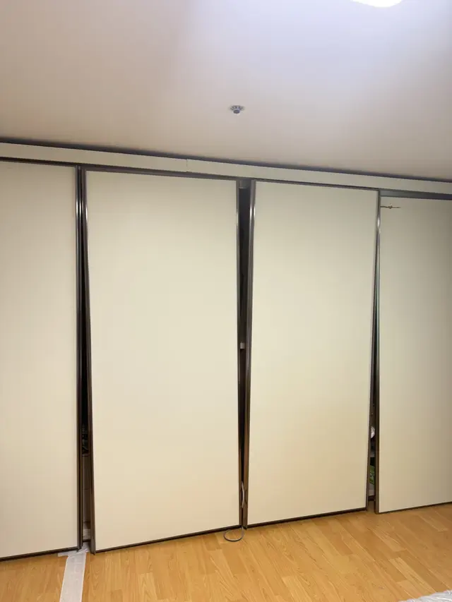 망가진 붙박이장 수리 (슬라이딩 붙박이장) 시공 전