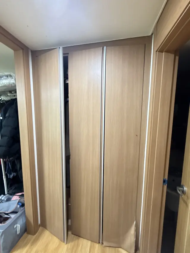 붙박이장 문짝교체 (우드톤 붙박이장) 시공 전