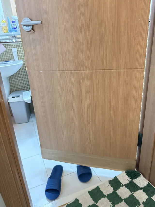 문짝교체 (우드톤 문) 시공 전